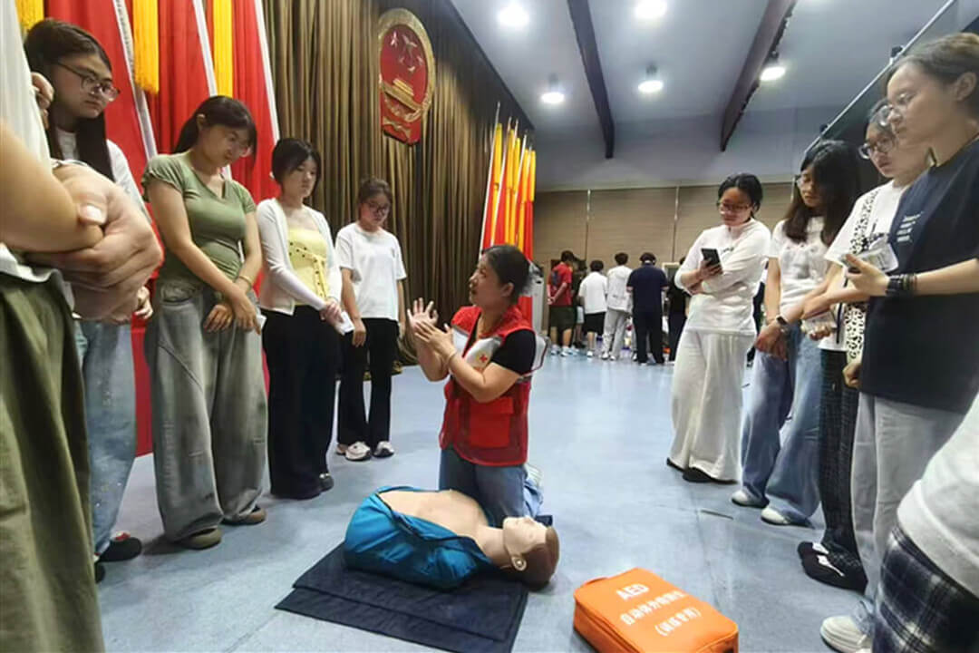 暑期实践添底气——罗庄区红十字会为“青鸟计划”大学生开展急救培训